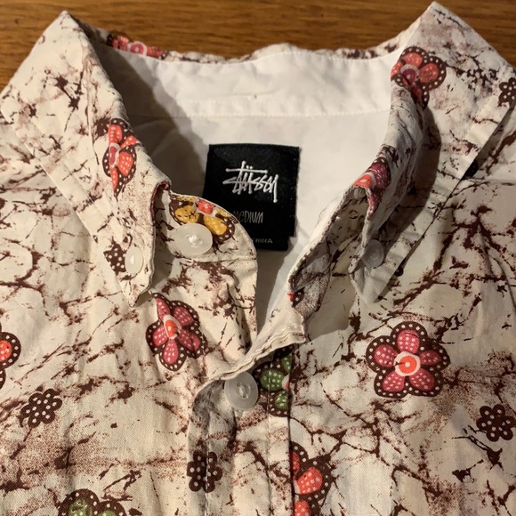 STUSSY SHORT SLEEVE BUTTON DOWN SIZE M - Picture 6 of 6